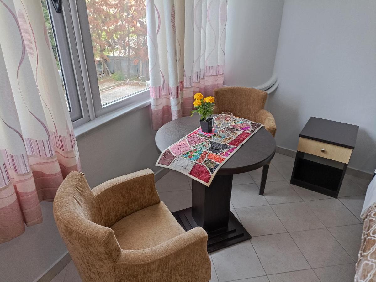 10 Apartmants Olimpia Mir Durrës Esterno foto