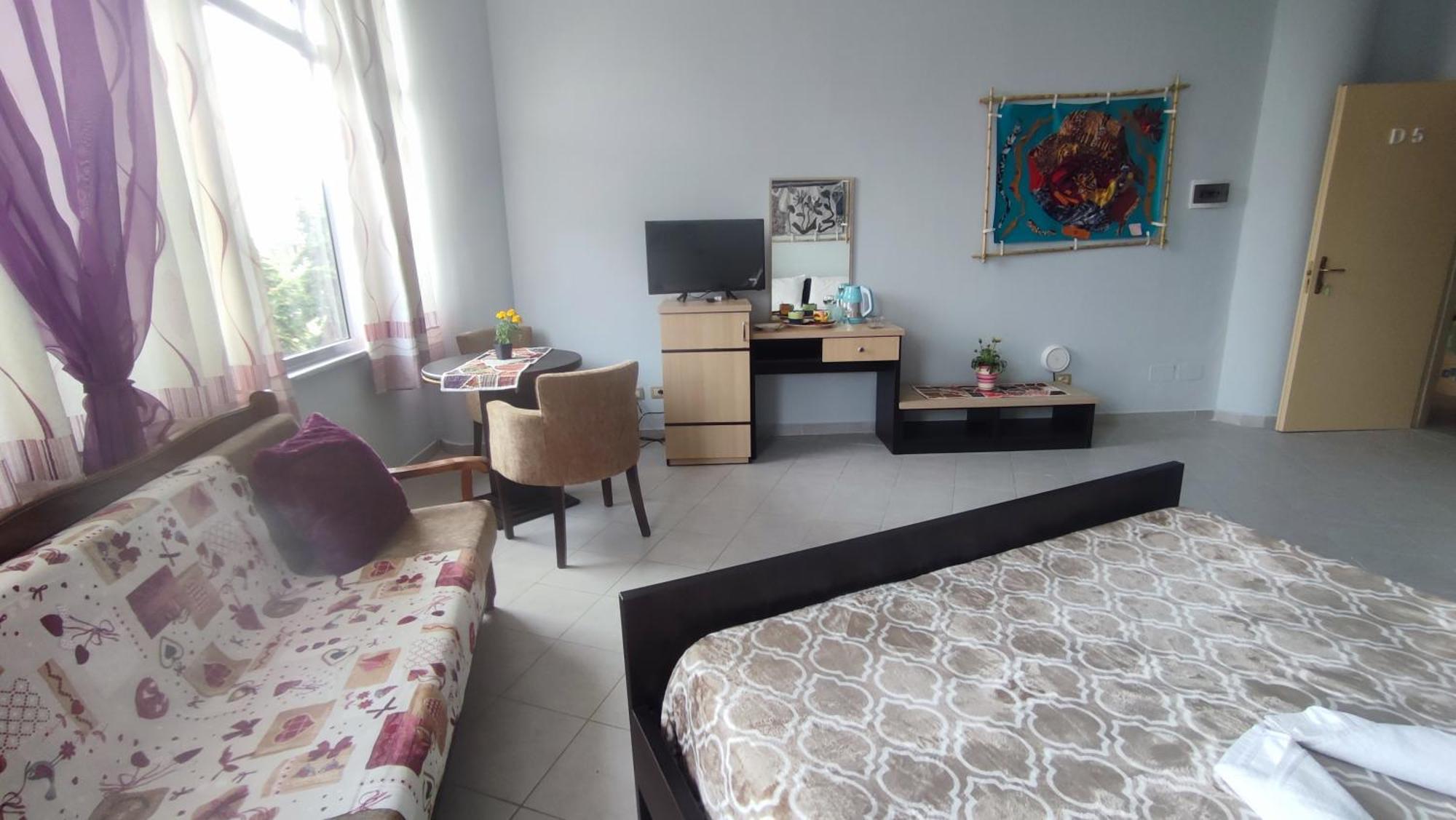 10 Apartmants Olimpia Mir Durrës Camera foto